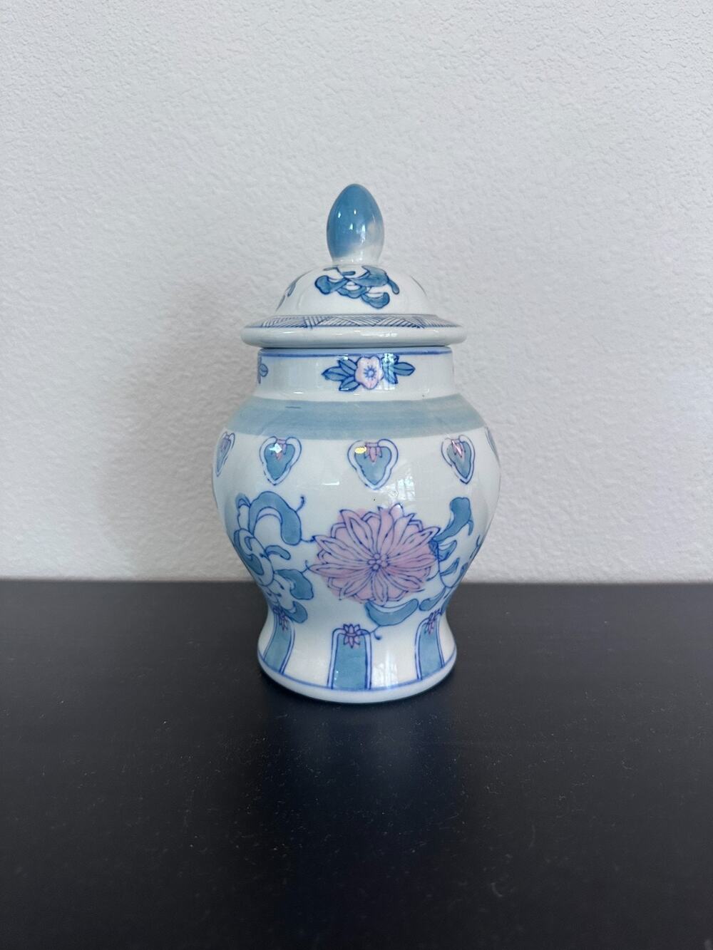 Late 20th Century Chinoiserie Ginger Jar art deco blue purple vintage vase